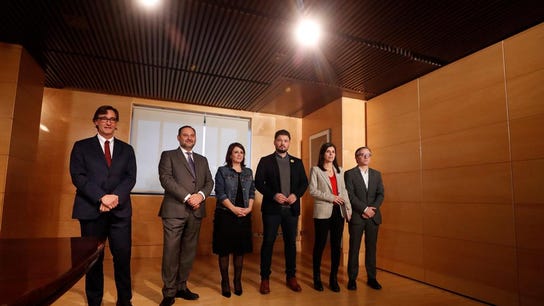 Fotografía tras la reunión PSOE-ERC